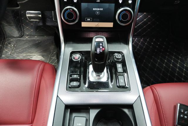Jaguar XEL 2023 2.0 T 250 PS R-DYNAMIC S — фото 14