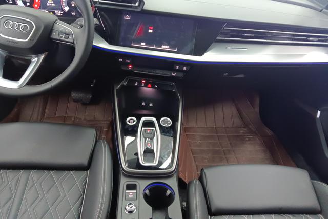 Audi A3 2025 A 3 L Limousine 35 TFSI — фото 10