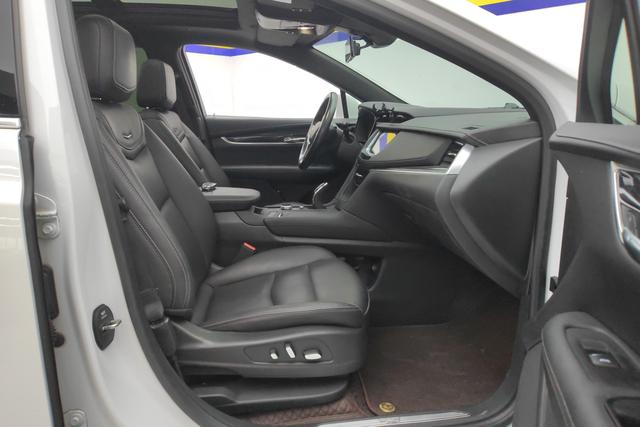 Cadillac XT5 2023 2.0 T 2 WD — фото 15