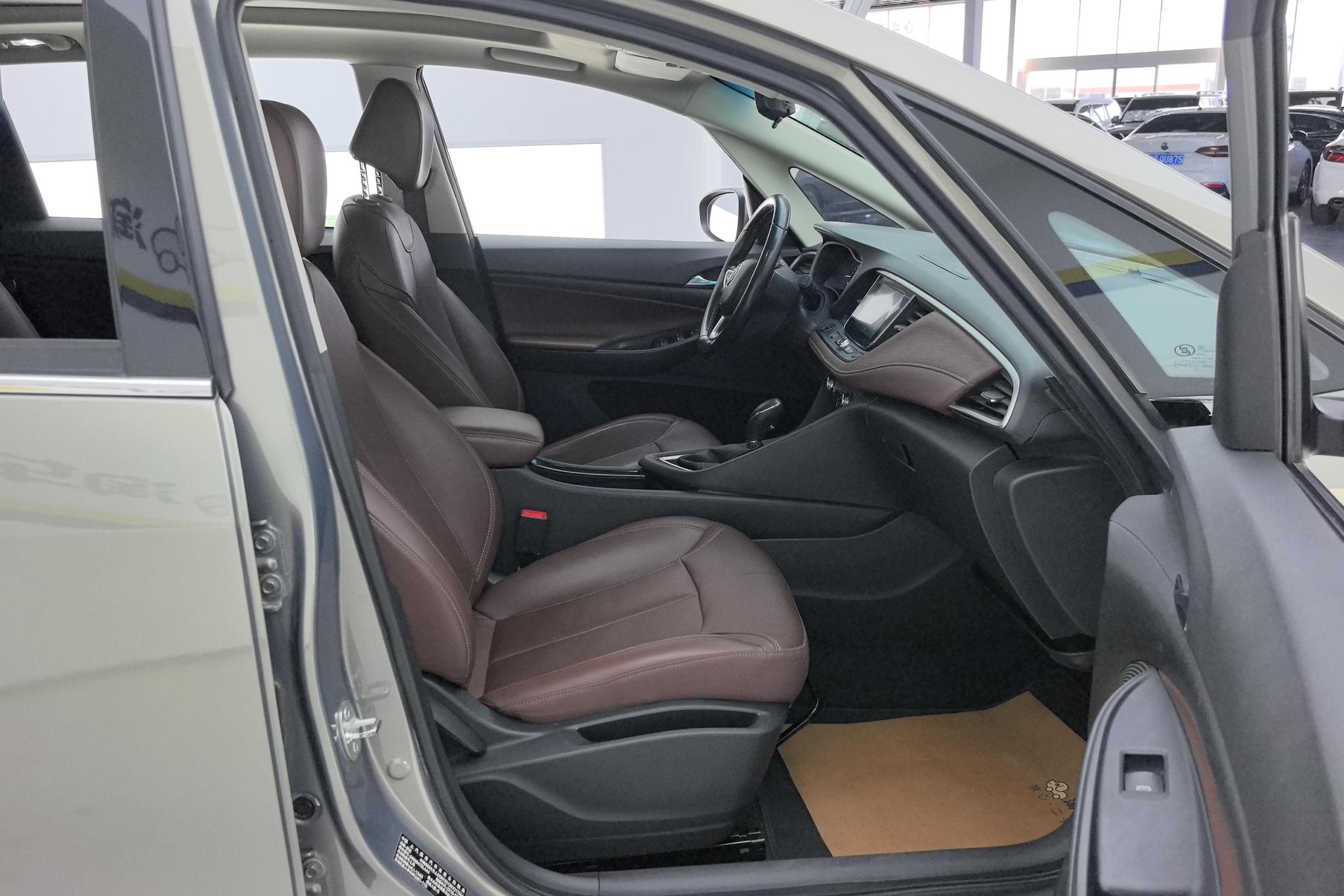 Buick GL6 2019 18T 6 мест Luxury V