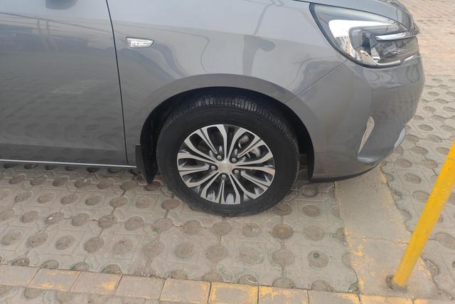 Buick GL8 2022 года, версия для деловых поездок, 652T, комфортная комплектация. - фото 5