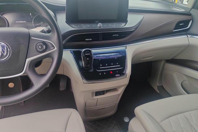 Buick GL8 2022 года, версия для деловых поездок, 652T, комфортная комплектация. - фото 16