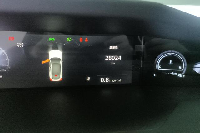 Changan UNI-V 2022 1.5 T — фото 13