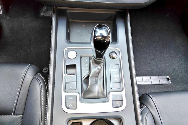 BYD Tang 2019 2.0 T AT Premium 7 VI — фото 13