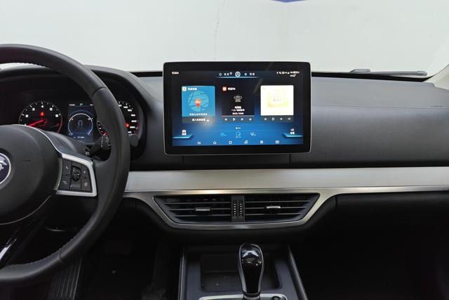BYD Tang 2019 2.0 T AT Premium 7 VI — фото 10