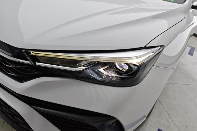 Roewe i5 2021 1.5 L CVT — фото 4
