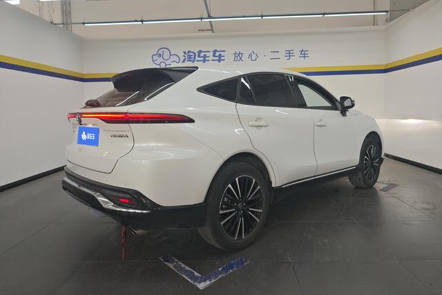 Toyota Venza 2023 2.0 L CVT 2 WD — фото 3