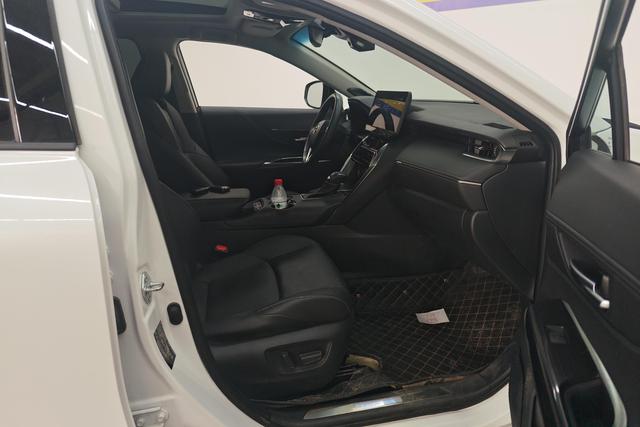 Toyota Venza 2023 2.0 L CVT 2 WD — фото 11