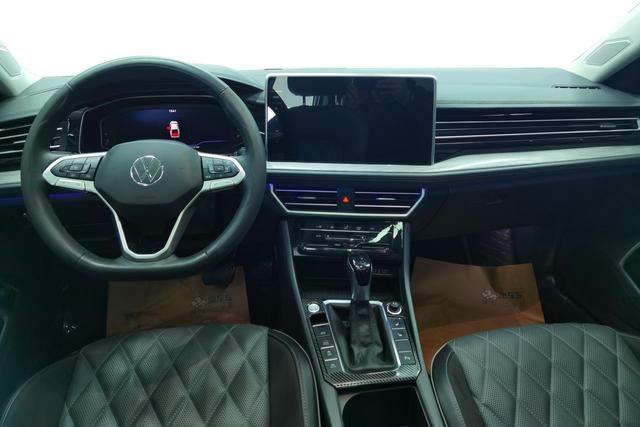 Volkswagen Sagitar 2023 300 TSI DSG — фото 13