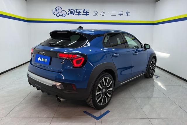 Lynk & Co 02 2019 2.0 T AT 2 WD Pro VI — фото 3