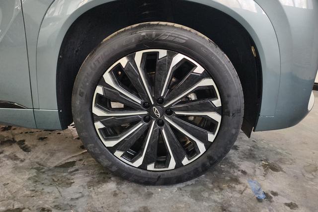 Chery Tiggo 9 2023 2.0 T AT 4 WD 5 — фото 12