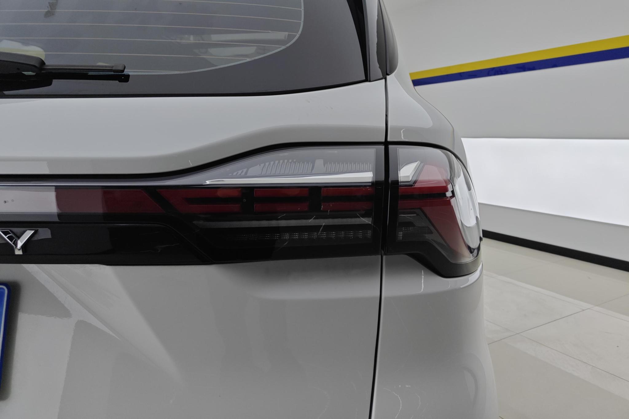 Geely HaoyueL L 2023 2.0TD DCT Luxury