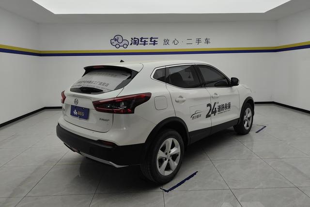 Nissan Qashqai 2022 2.0 L XV — фото 3