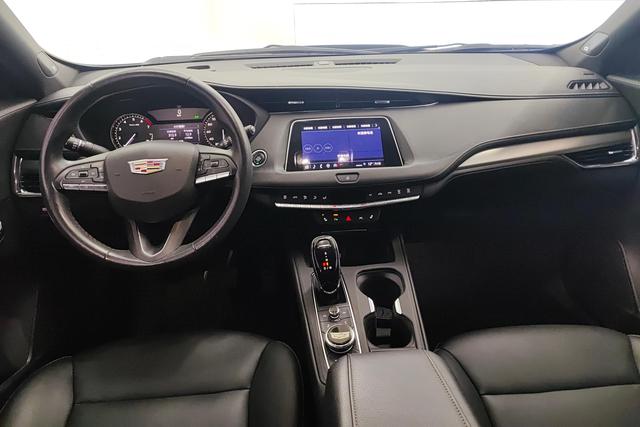 Cadillac XT4 2022 28 T 2 WDLuxury — фото 11