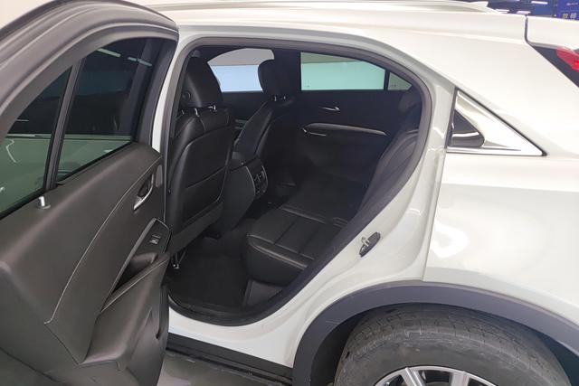 Cadillac XT4 2022 28 T 2 WDLuxury — фото 15
