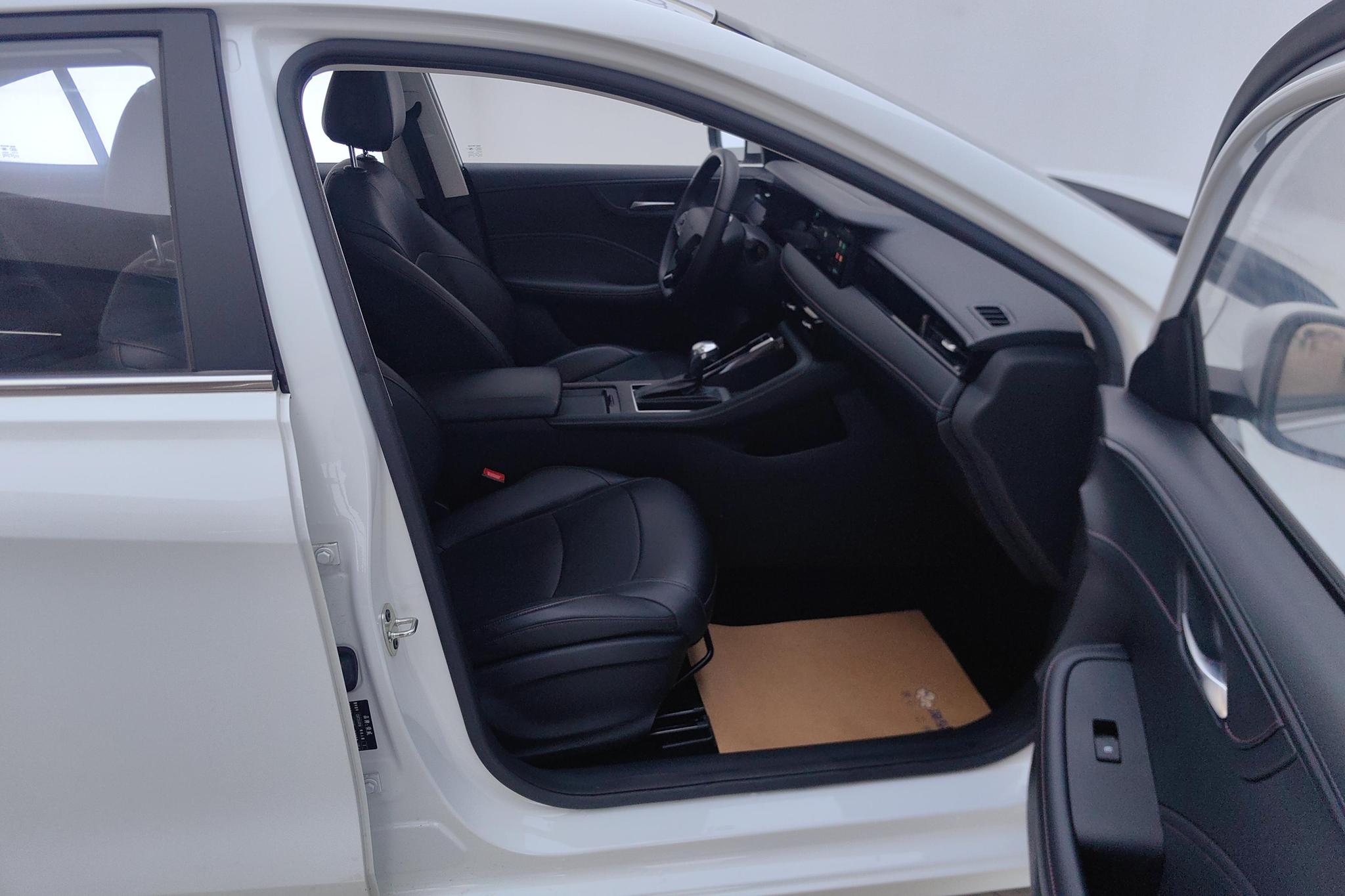 Roewe i5 2023 1.5L CVT