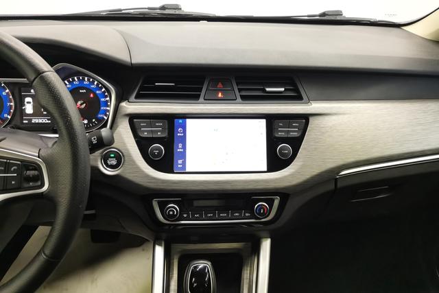 Geely X3 2017 1.5 L ATElite — фото 13