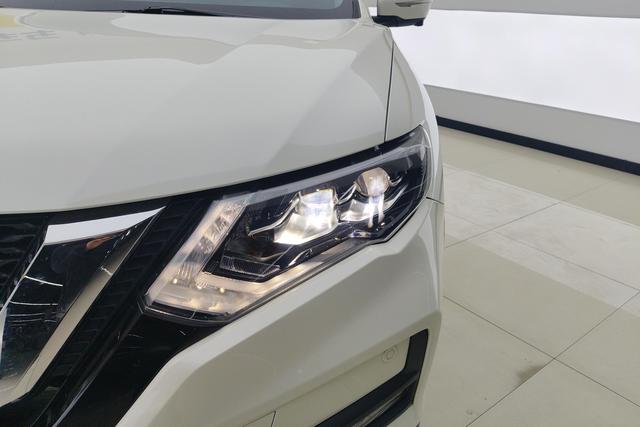 Nissan X-Trail 2021 2.5 L XL ITS CVT 4 WD — фото 4