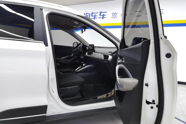 Wuling Baojun 510 2019 1.5 L CVT VI — фото 15