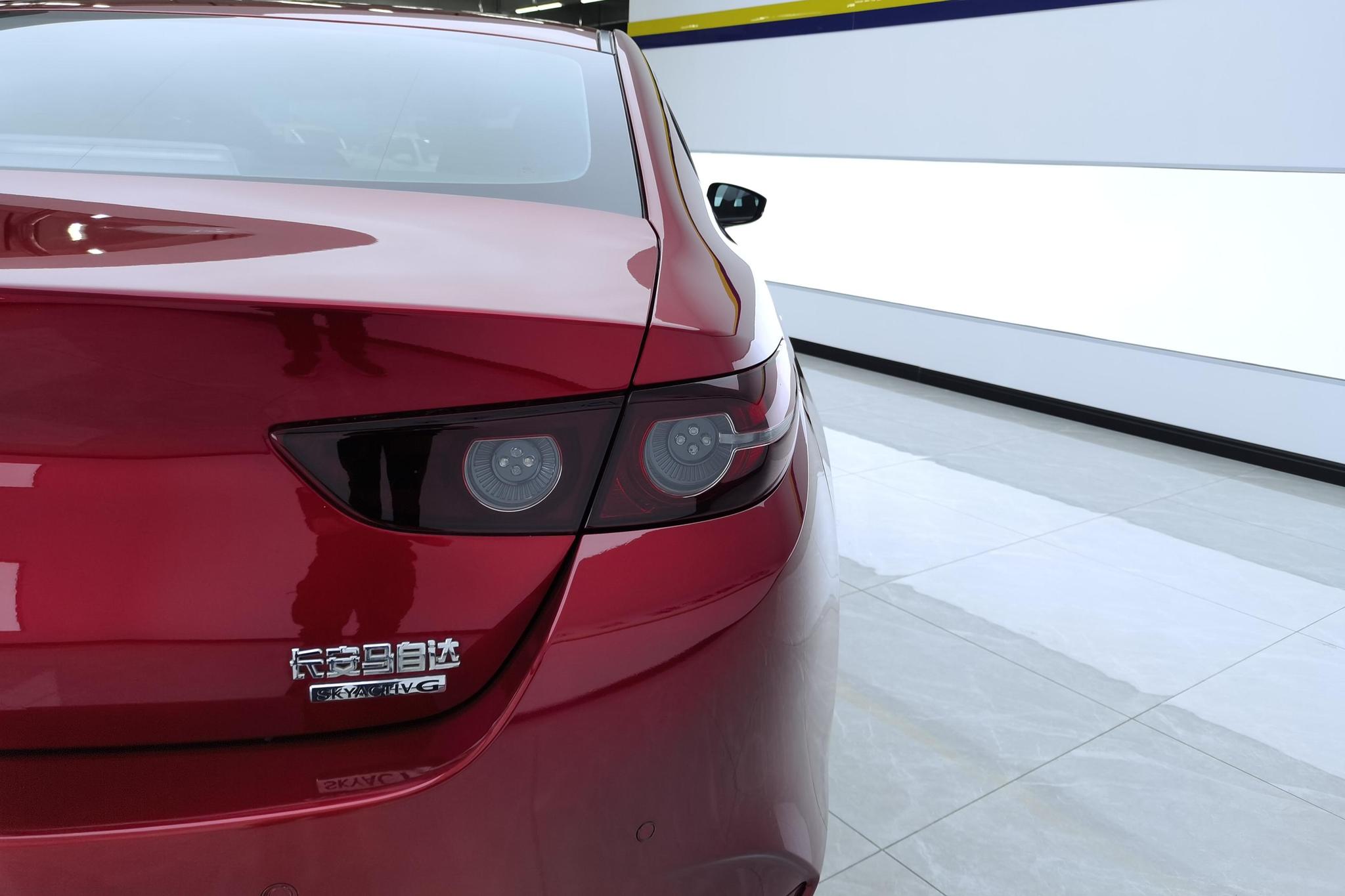 Mazda Mazda3 3 2021 2.0L AT