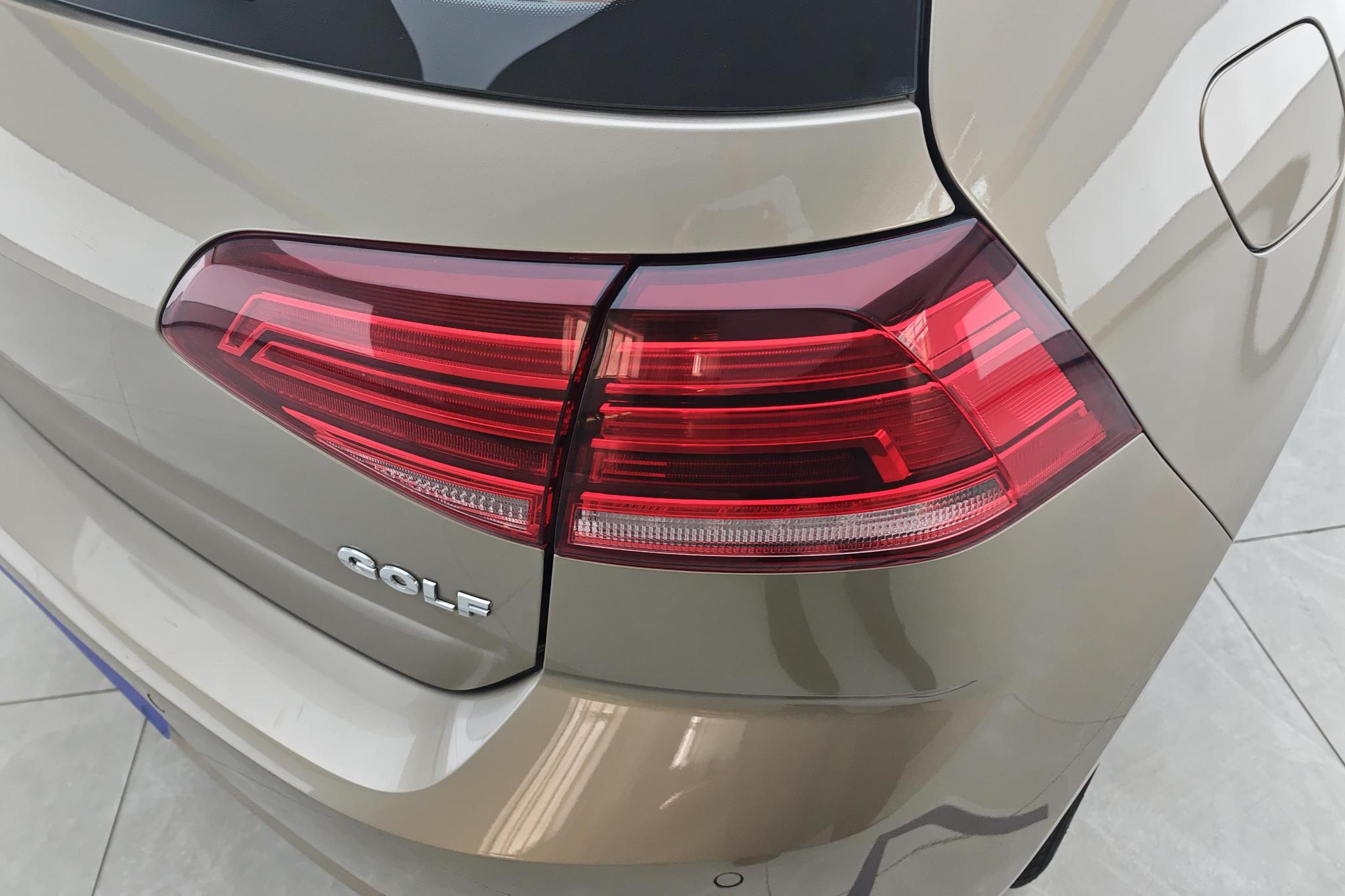 Volkswagen Golf 2019 1.6L AT Comfort V