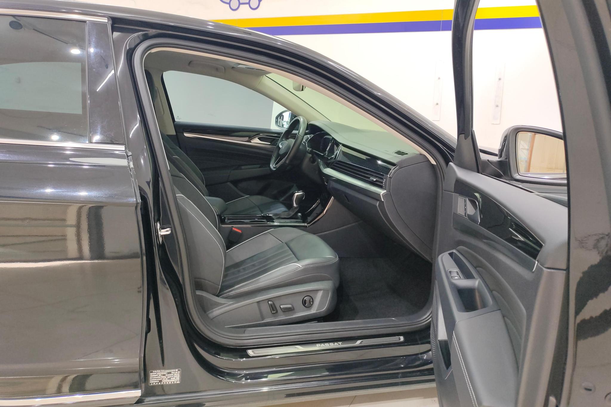 Volkswagen Passat 2022 330TSI Elite