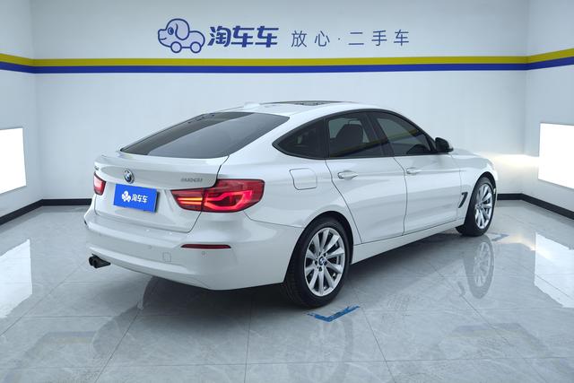 BMW 3-Series GT 2019 320i — фото 3