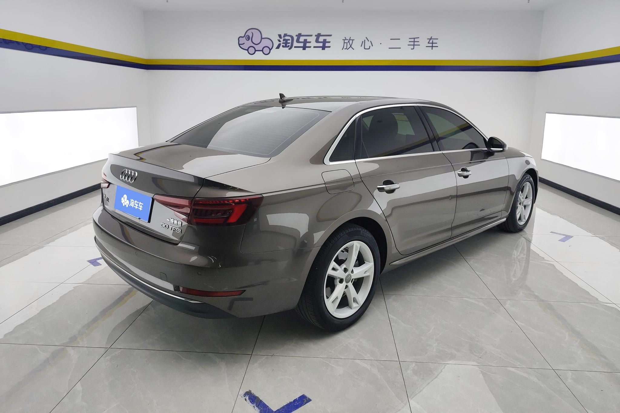 Audi A4L 2018 30 TFSI