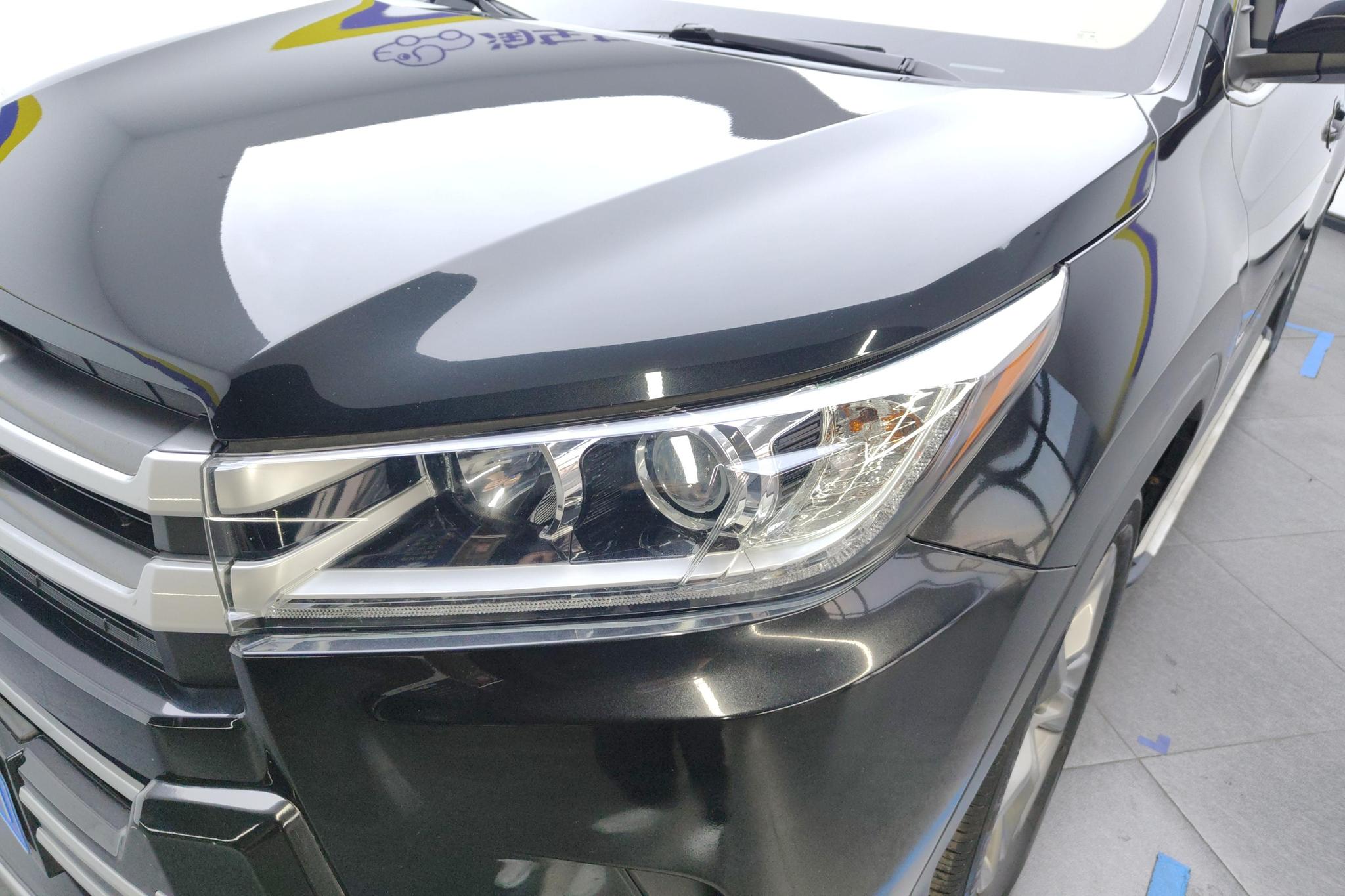 Toyota Highlander 2018 2.0T Luxury 7 мест V