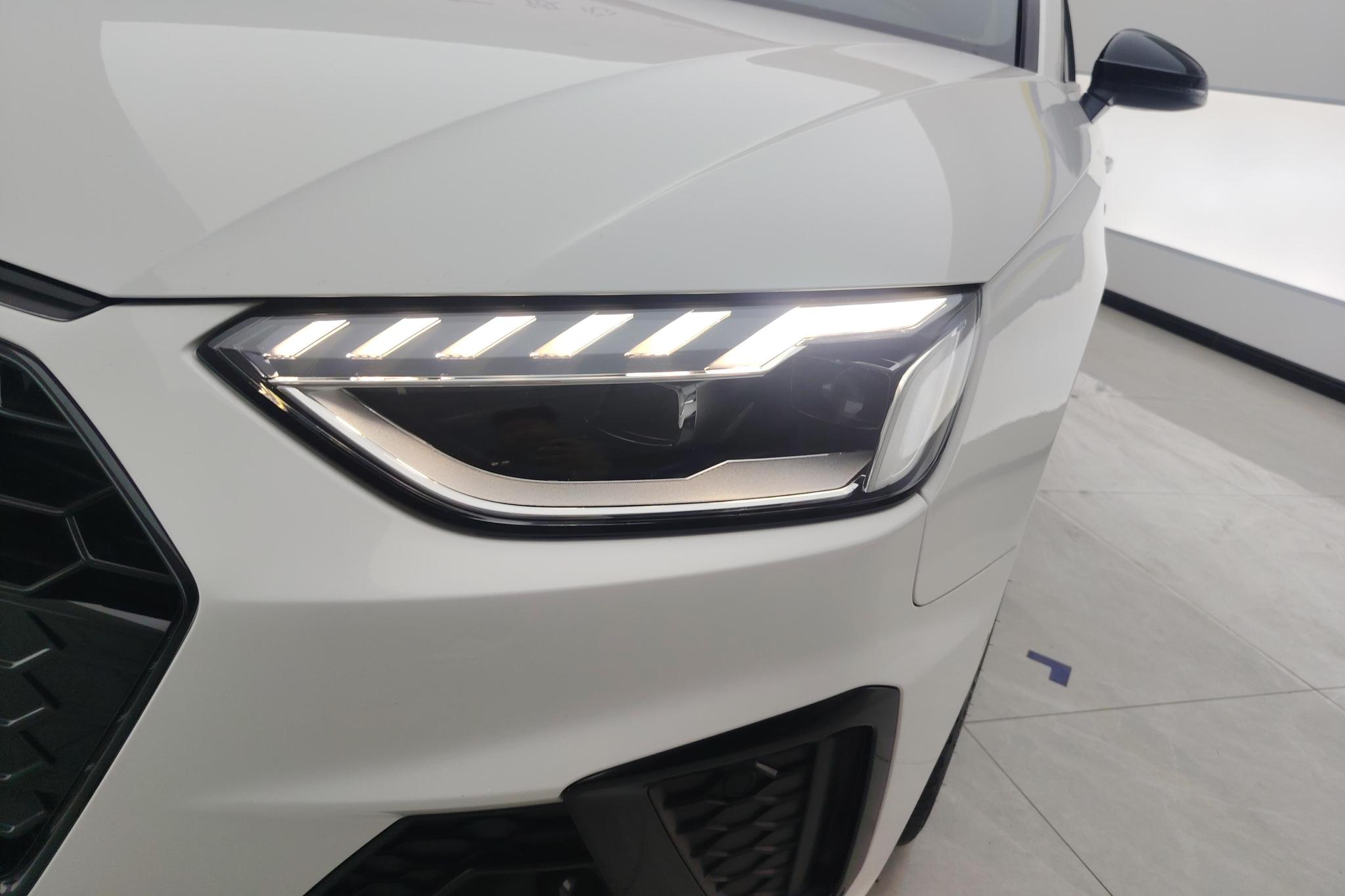 Audi A4L 2023 40 TFSI Luxury