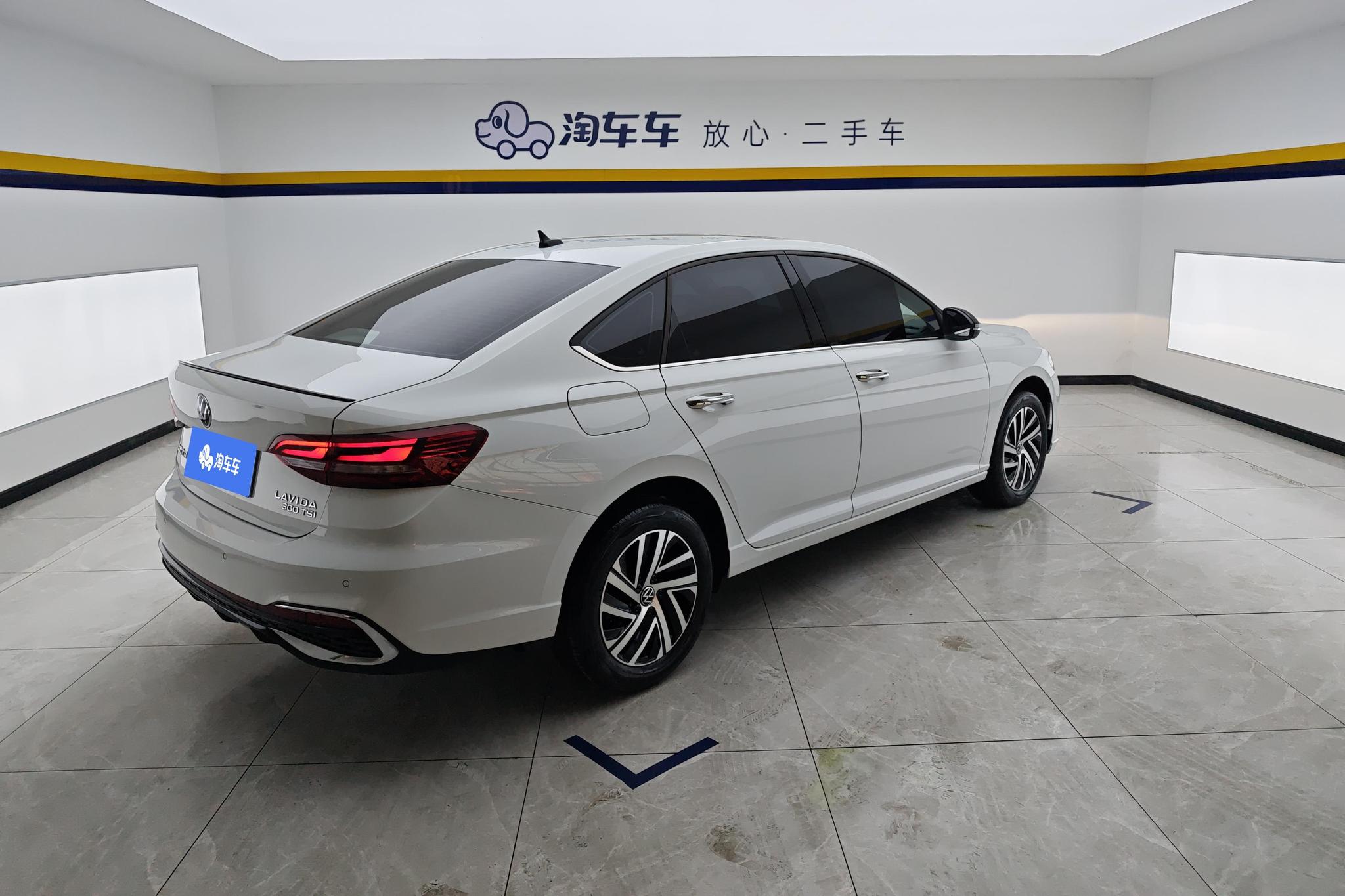 Volkswagen Lavida 2024 300TSI DSG Lead