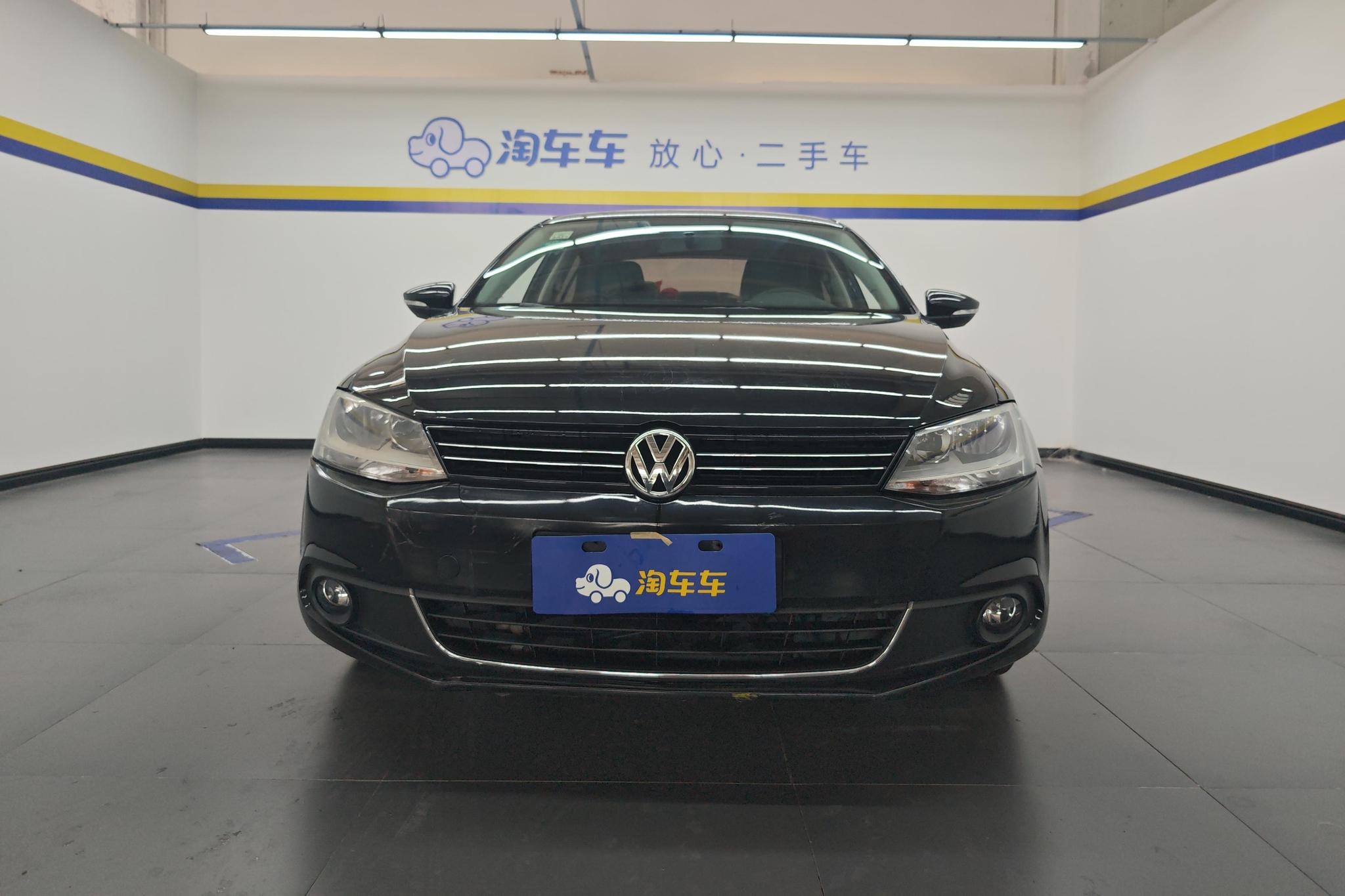 Volkswagen Sagitar 2014 1.6L AT Comfort