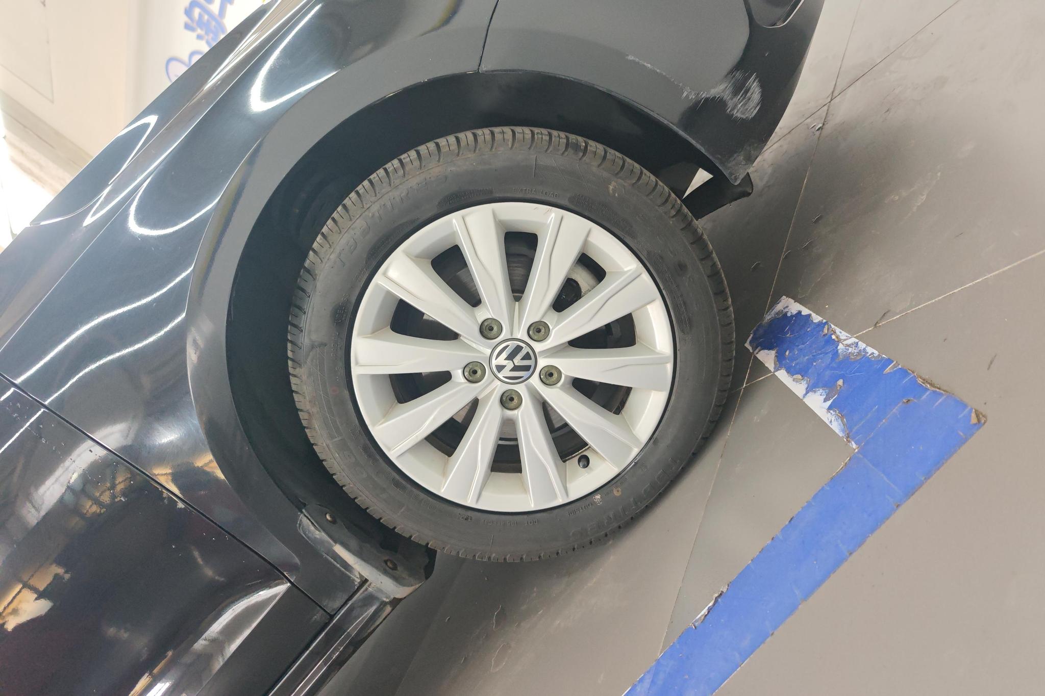 Volkswagen Sagitar 2014 1.6L AT Comfort