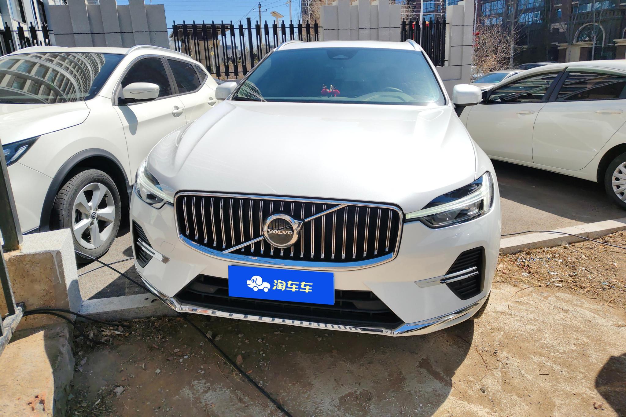 Volvo XC60 2024 B5 Luxury