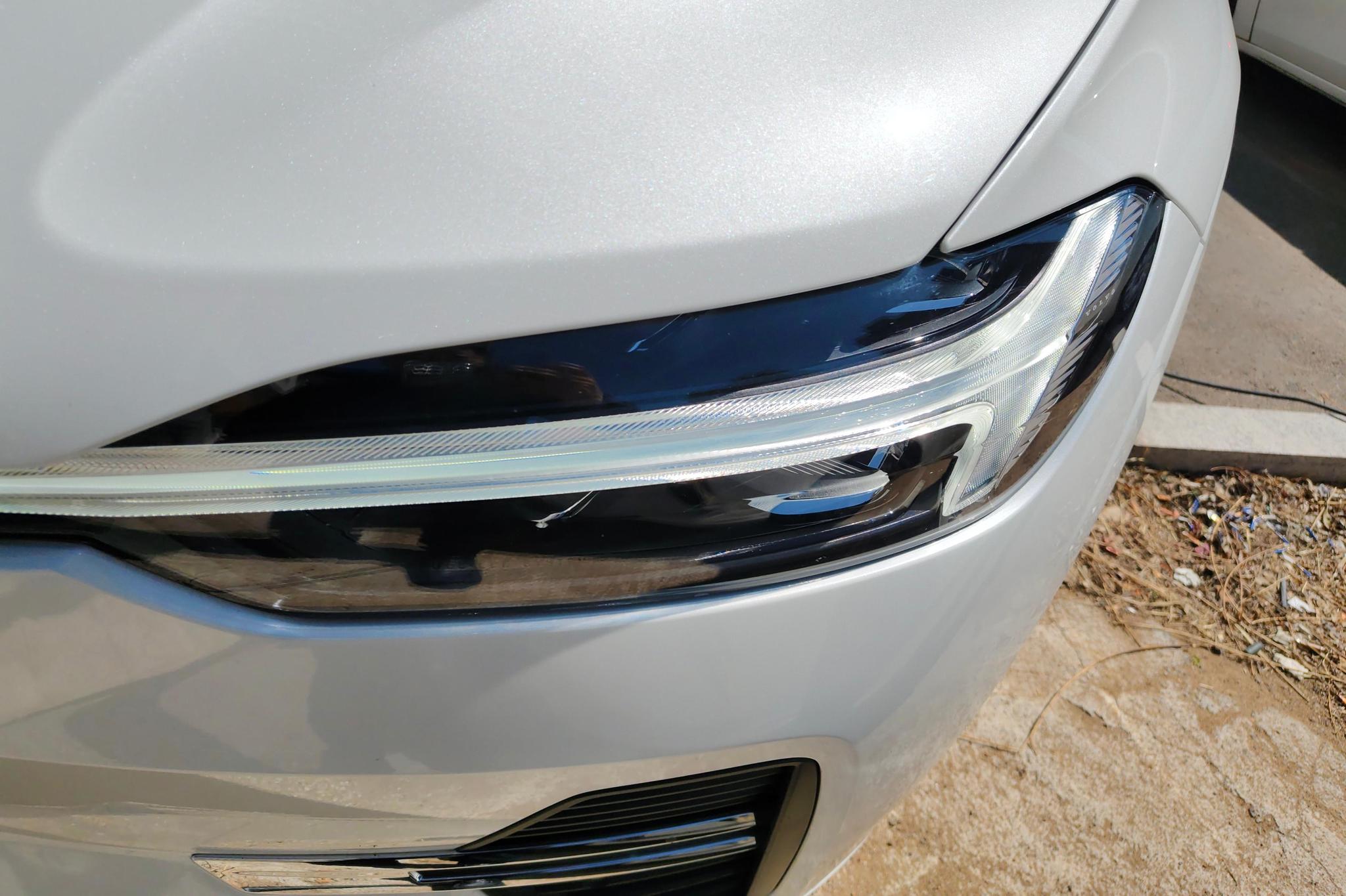 Volvo XC60 2024 B5 Luxury