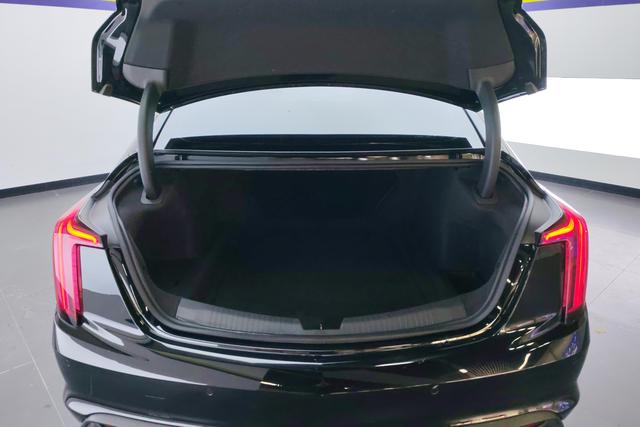 Cadillac CT5 2022 28 T Premium — фото 17