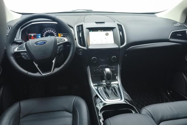 Ford Edge 2018 Eco Boost 245 2 WD 7 V — фото 14