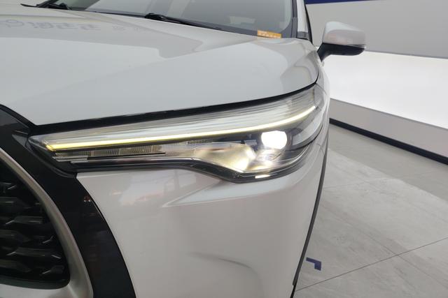 Toyota Corolla Cross 2022 2.0 L — фото 4
