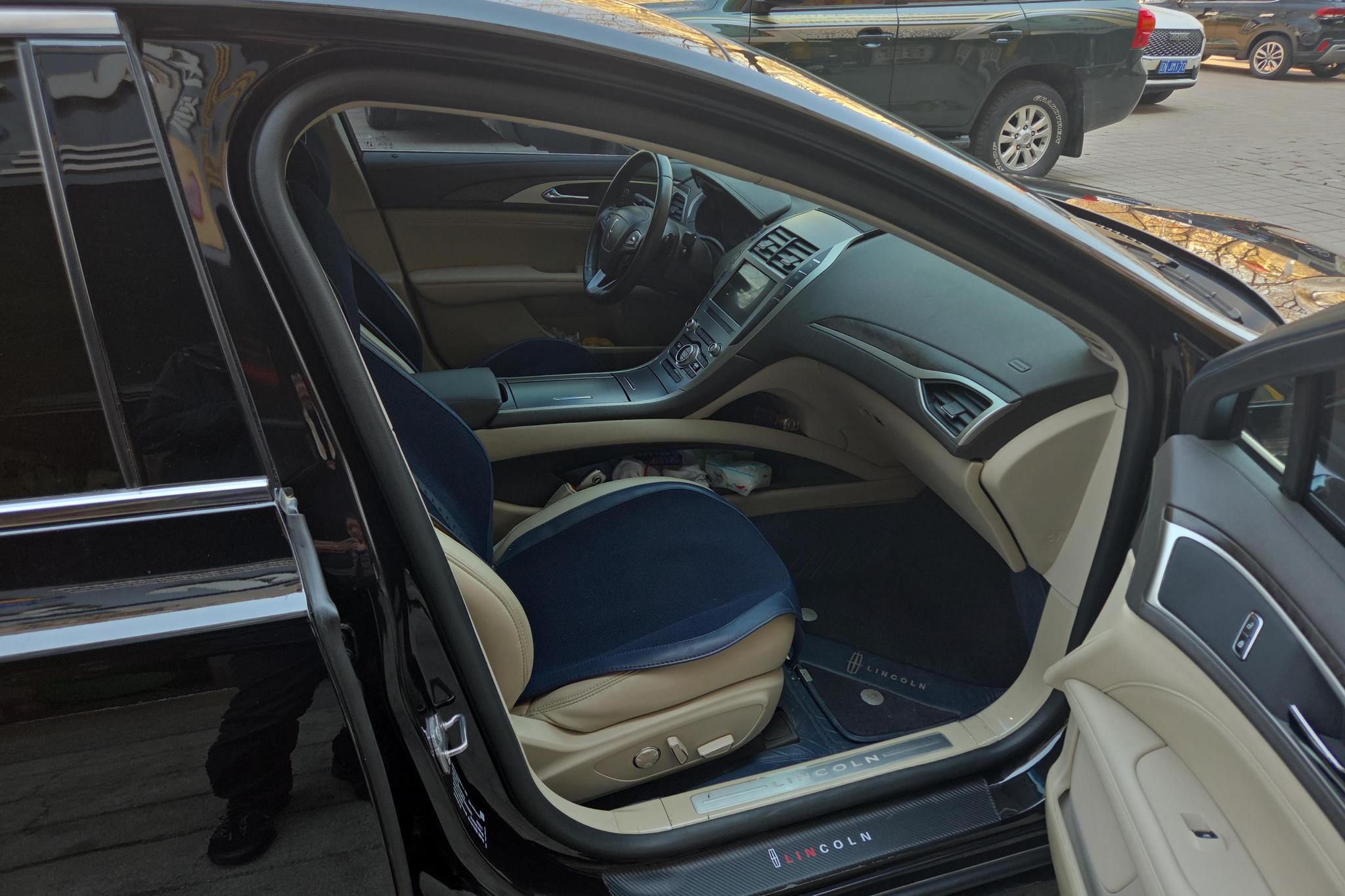 Lincoln MKZ 2020 2.0T Premium