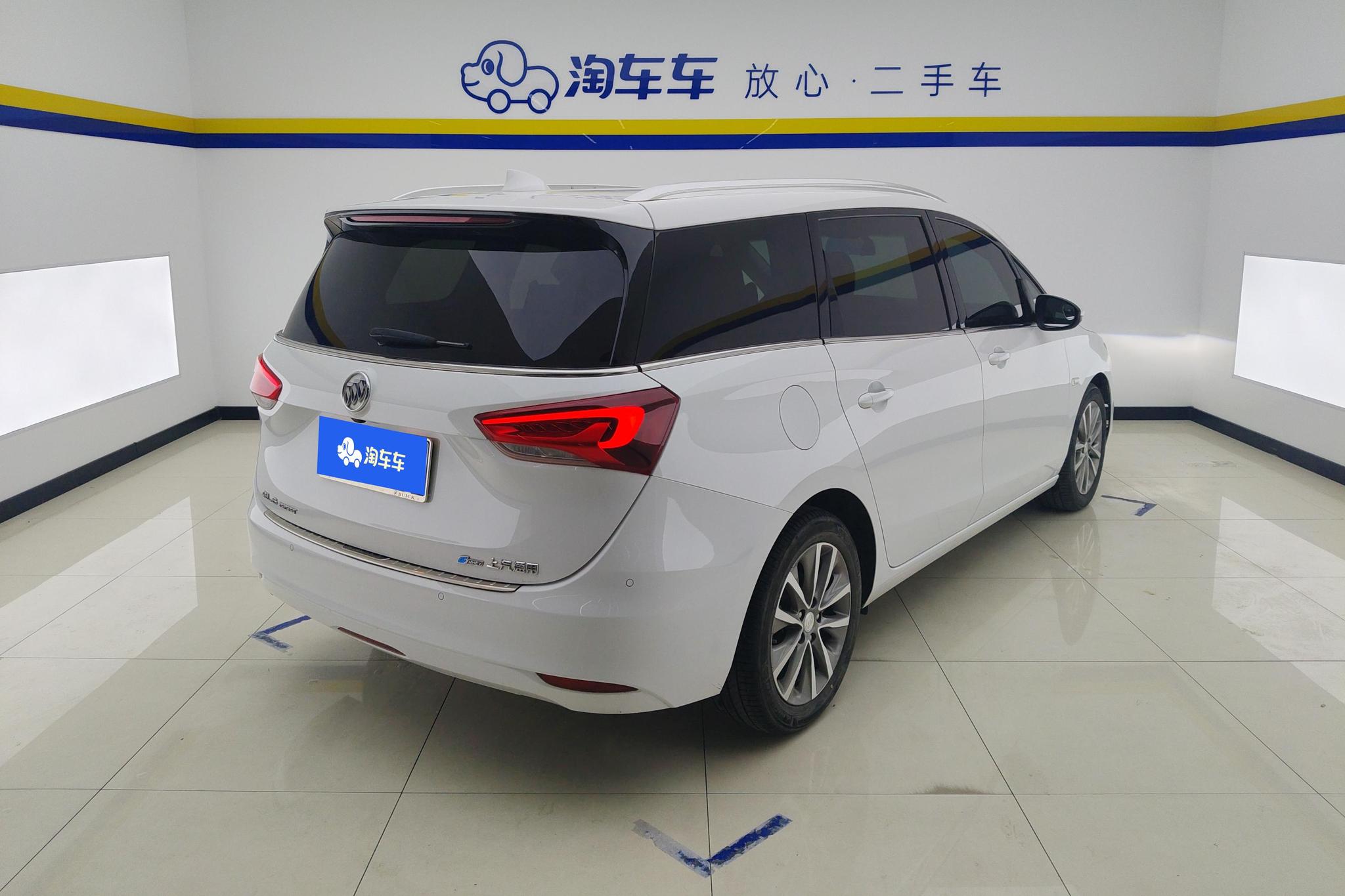 Buick GL6 2021 323T Luxury