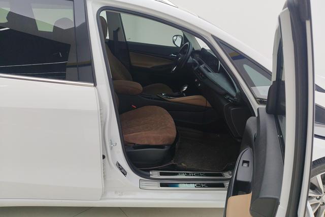 Buick GL6 2021 323 T Hybrid Luxury — фото 16