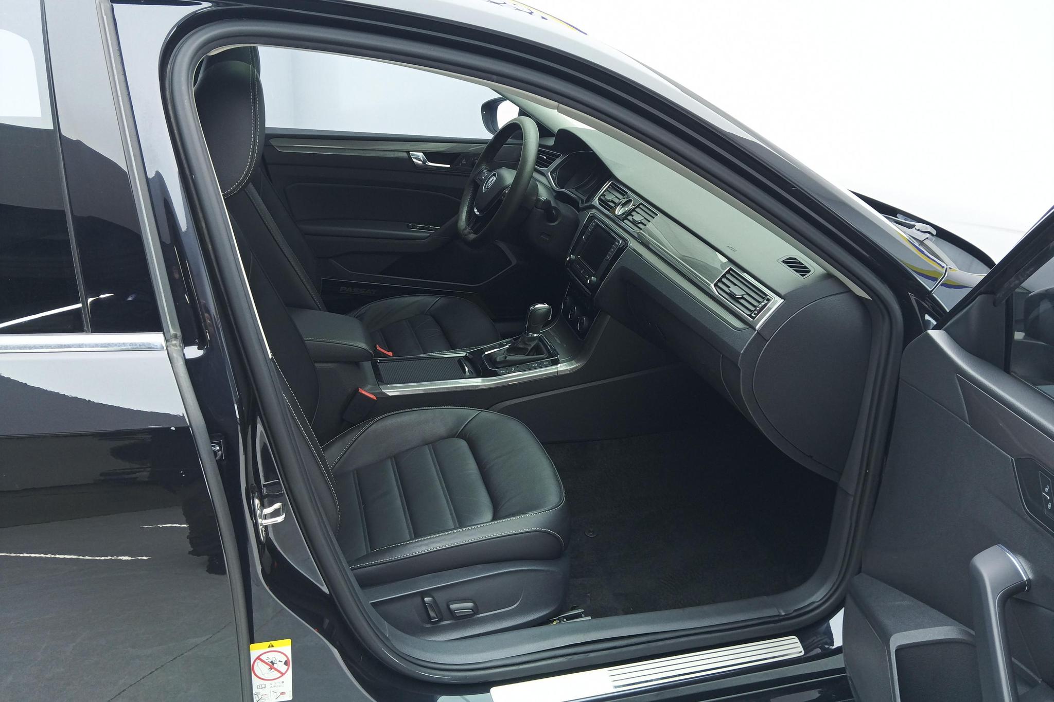 Volkswagen Passat 2017 330TSI DSG