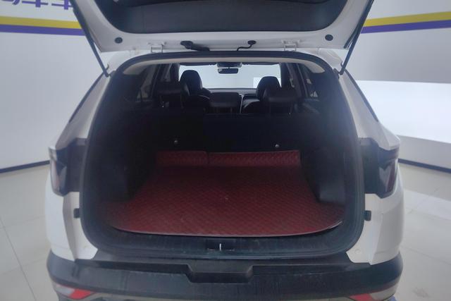 Hyundai Tucson 2023 L 1.5 T GLX 2 WD — фото 17