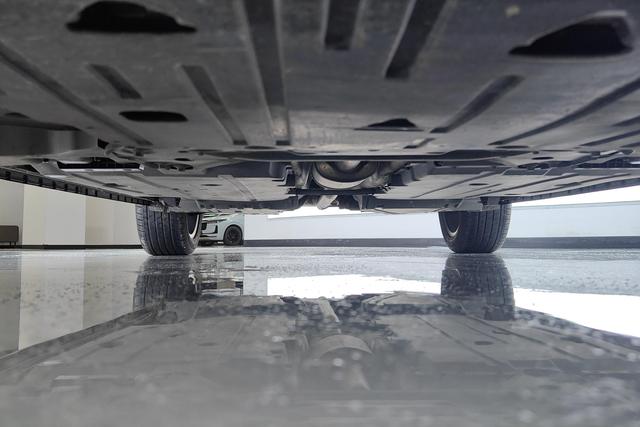 Lynk & Co 02 2019 2.0 T AT 2 WD Pro VI — фото 7
