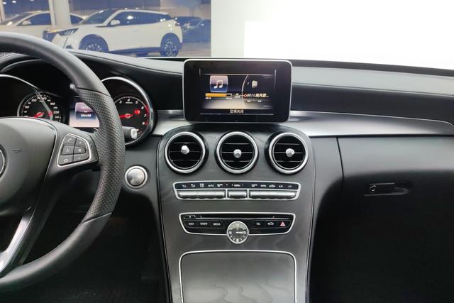Mercedes Benz C-Class 2016 — фото 10