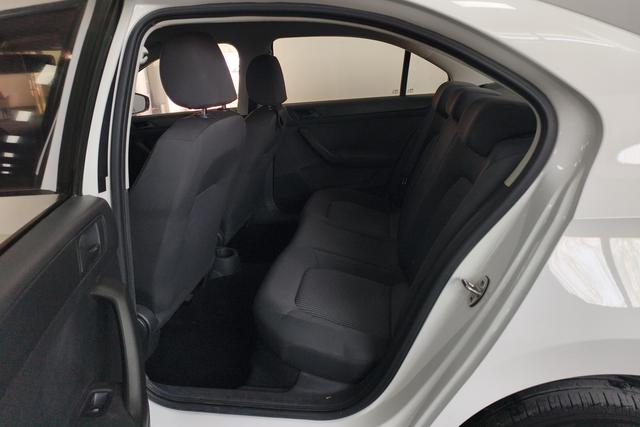 Volkswagen Santana 2016 1.4 L MT — фото 16