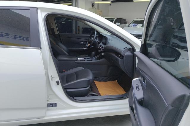 Nissan Sylphy 2022 1.6 L XL CVT — фото 10