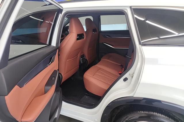 Changan CS75 PLUS 2024 1.5 T AT — фото 15