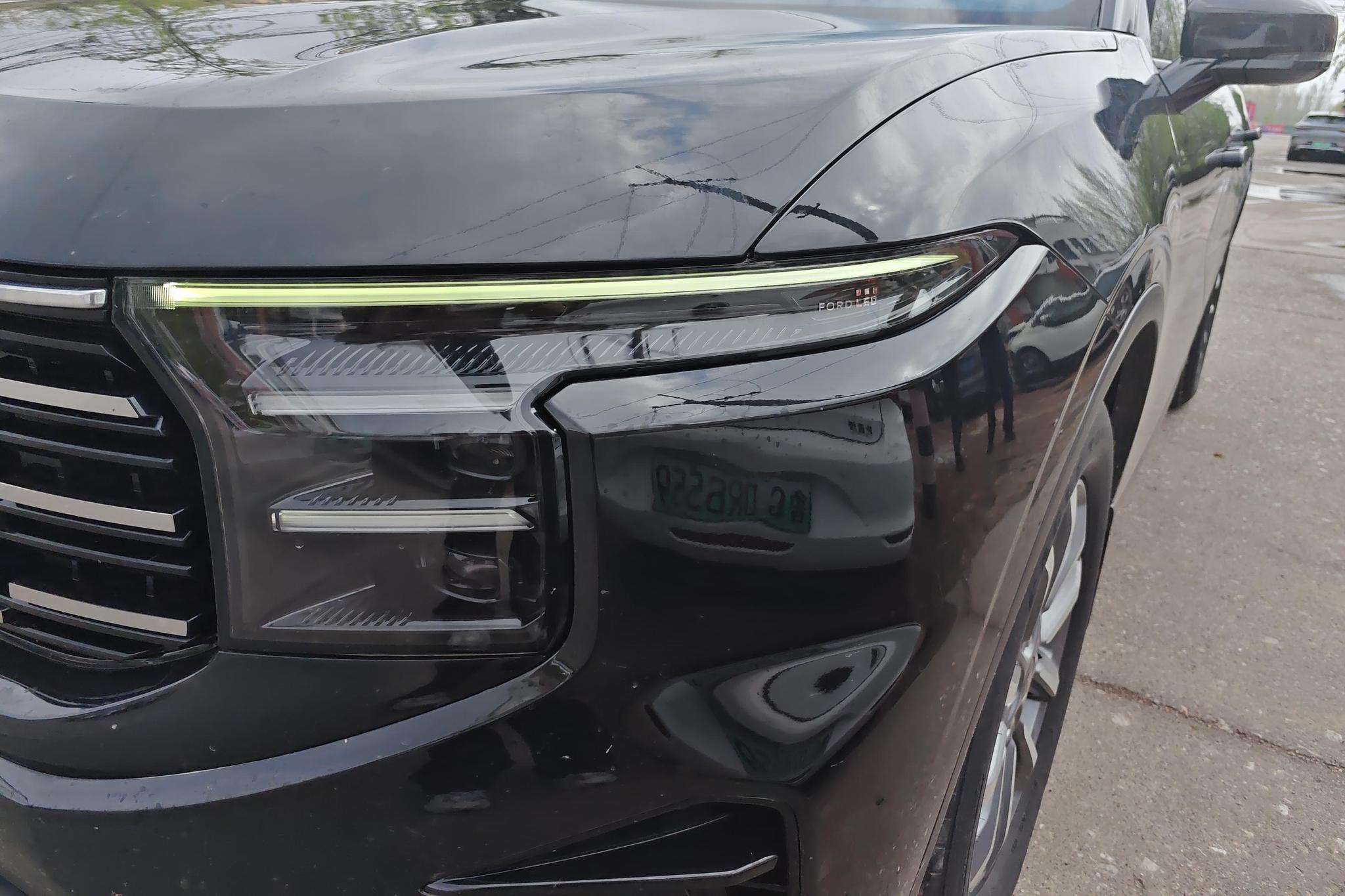 Ford Edge 2023 L 2.0T EcoBoost мест Luxury