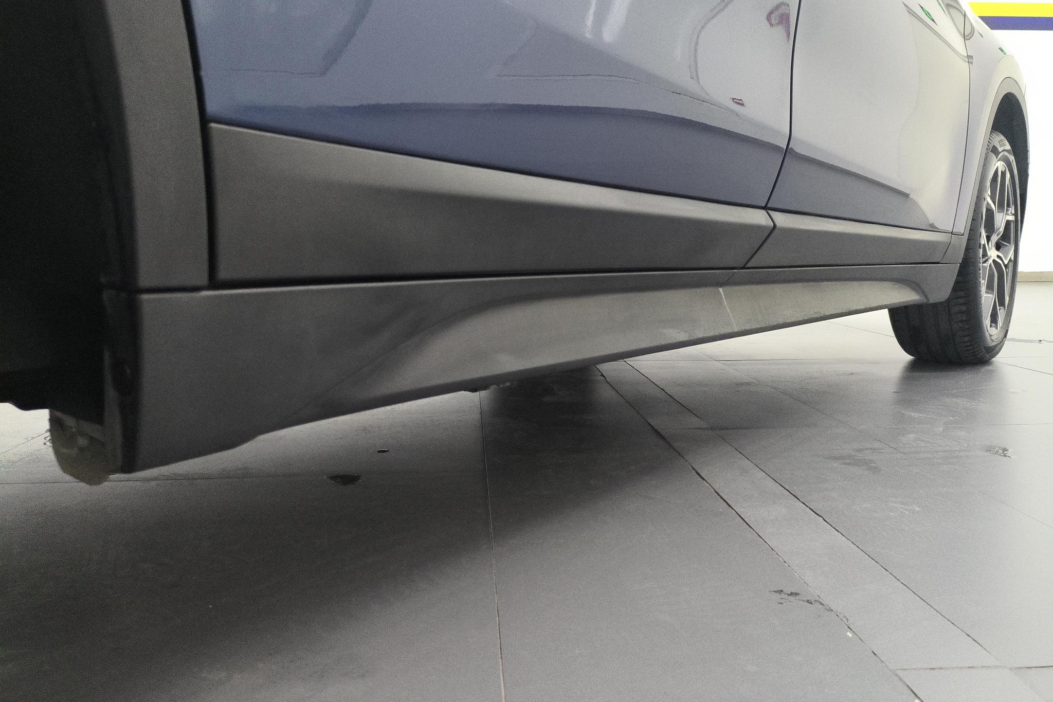 BMW X1 2020 sDrive25Li Lead